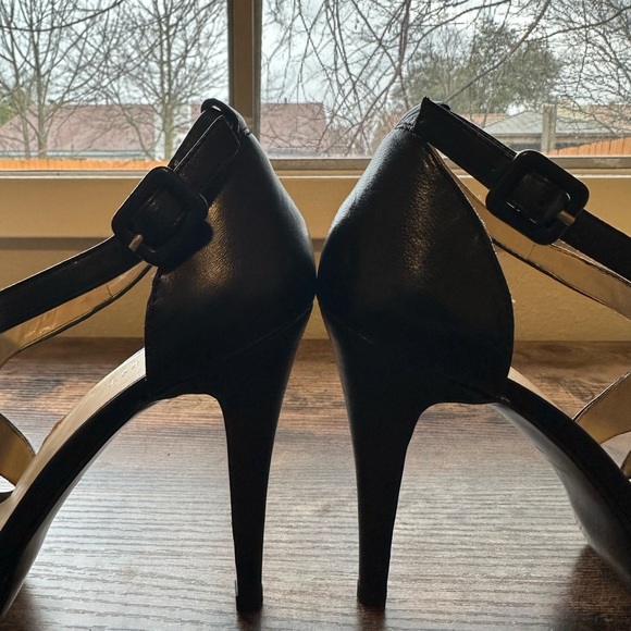 Nine West Platform Strap On Heels - Picture 7 of 9